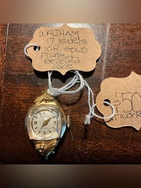 Waltham 17 Jewel Ladies Gold-Plated Vintage Watch without band. 1950’s.